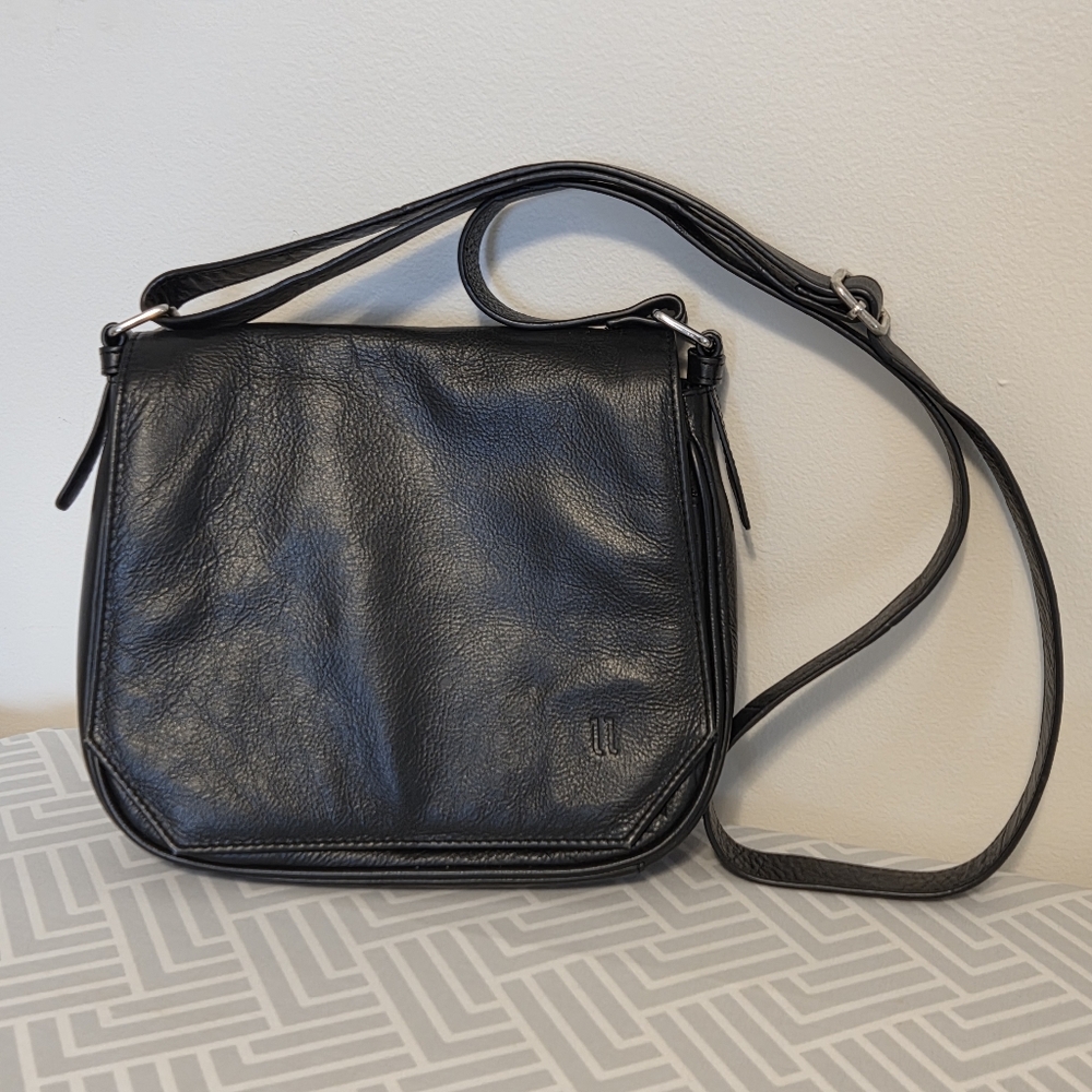 Pellé Black Crossbody Bag